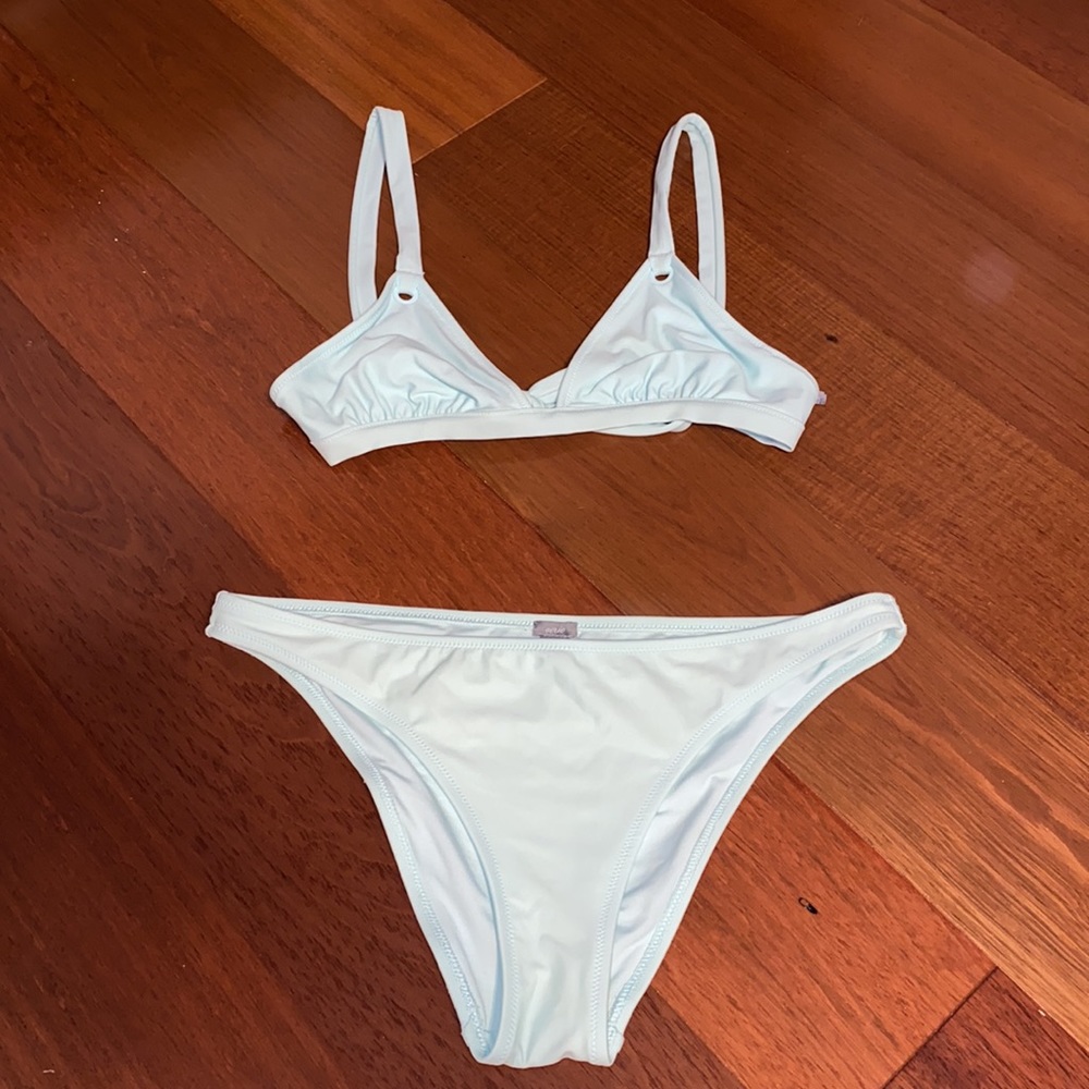 Bathing suite - Picture 2 of 4